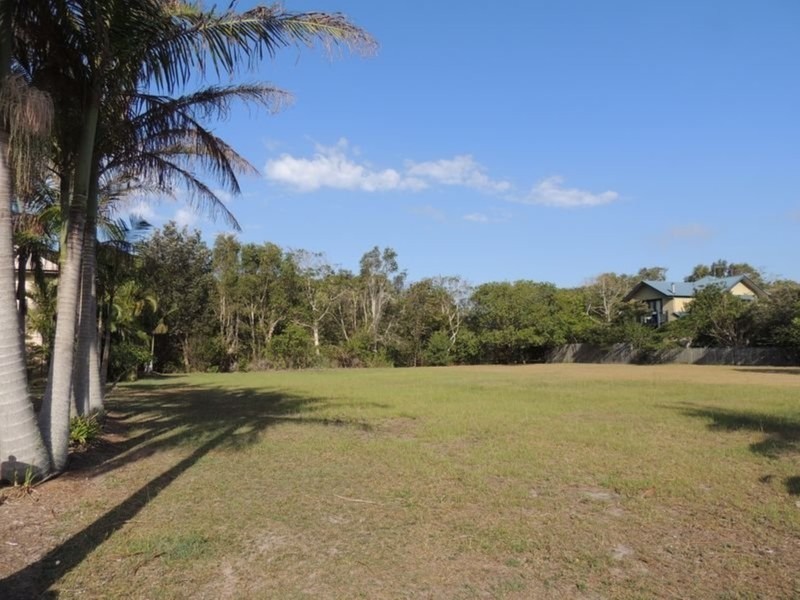 19 Muli Muli Avenue, Ocean Shores NSW 2483