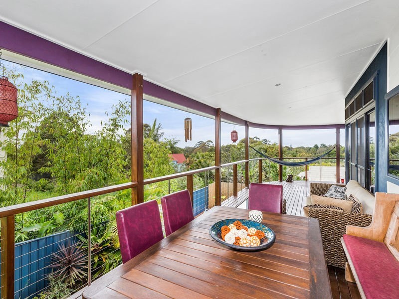 10 PALMER Avenue, Ocean Shores NSW 2483