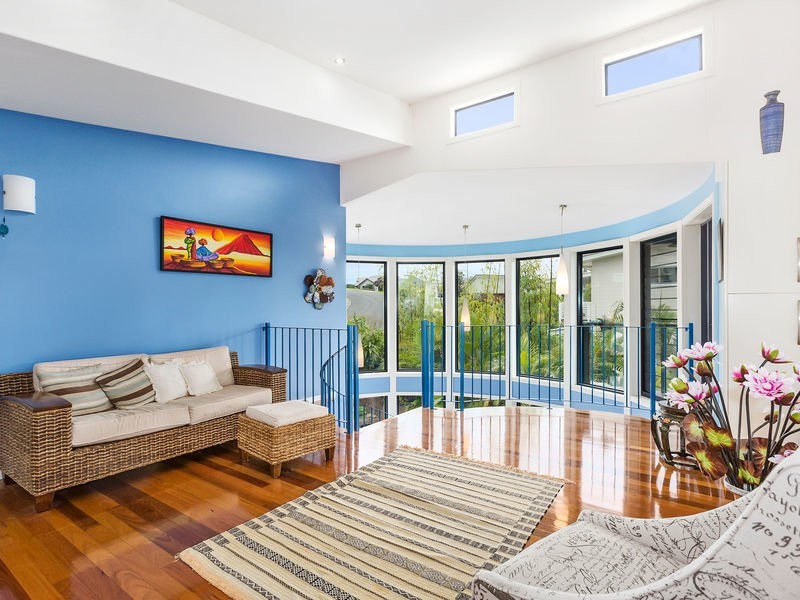 10 PALMER Avenue, Ocean Shores NSW 2483