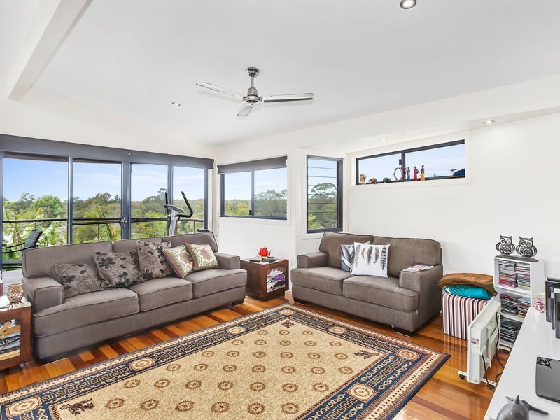 10 PALMER Avenue, Ocean Shores NSW 2483