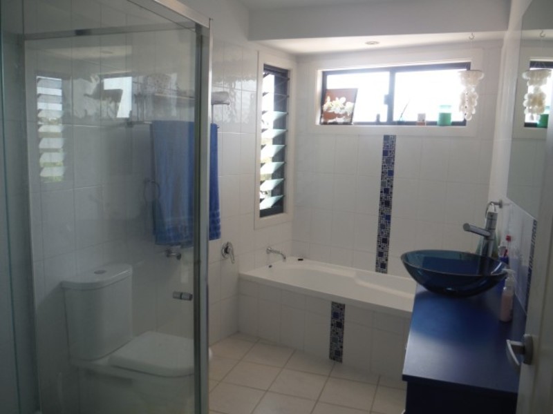 10 PALMER Avenue, Ocean Shores NSW 2483