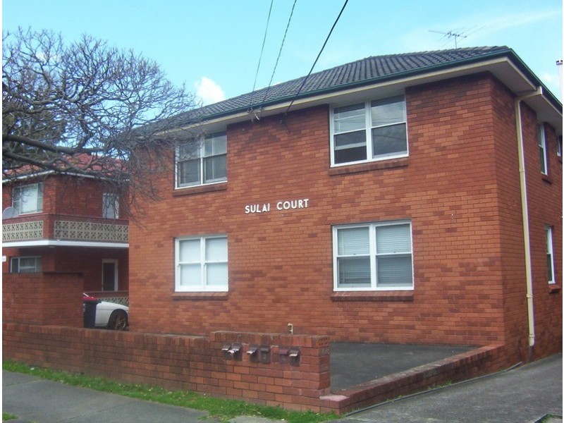 8 Queensborough Road, Croydon Park NSW 2133