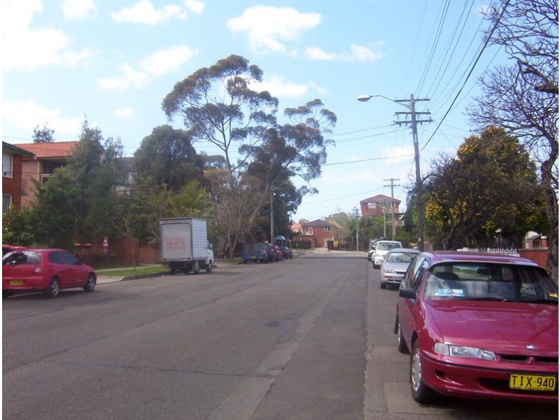 8 Queensborough Road, Croydon Park NSW 2133