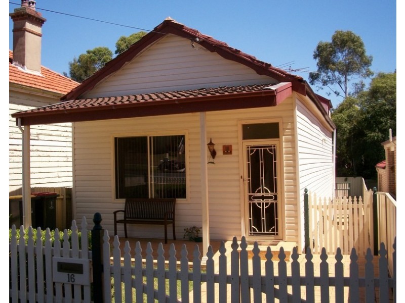 16 Cameron Street, Bexley NSW 2207