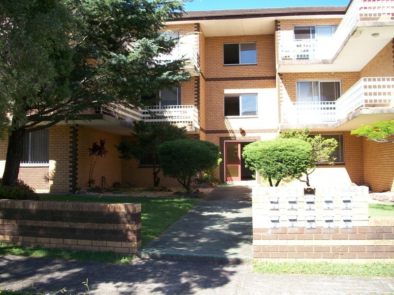 1/23 Dryden Street, Campsie NSW 2194