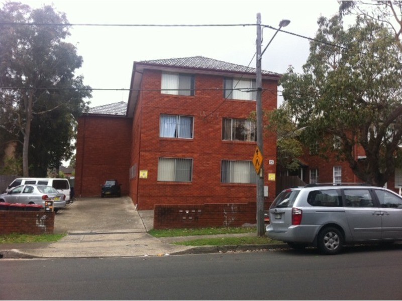 2/13 Second Avenue, Campsie NSW 2194