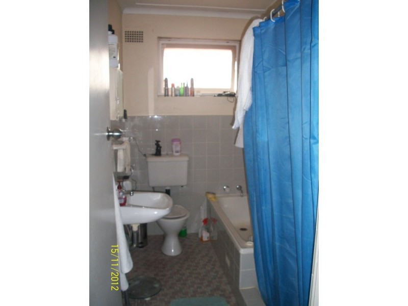 4/8 Queensborough Road, Croydon Park NSW 2133