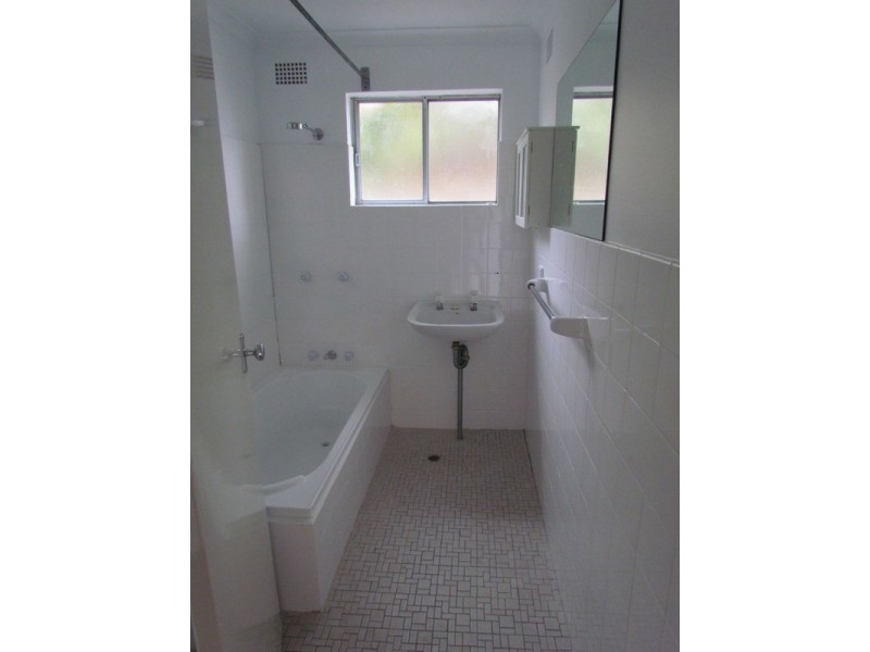 2/38 Loftus Street, Campsie NSW 2194