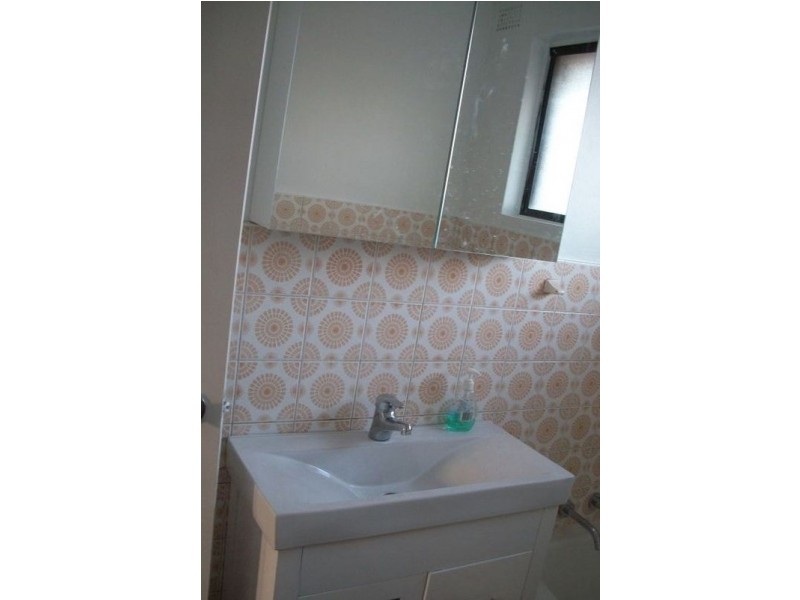 8/9 MacDonald Street, Lakemba NSW 2195