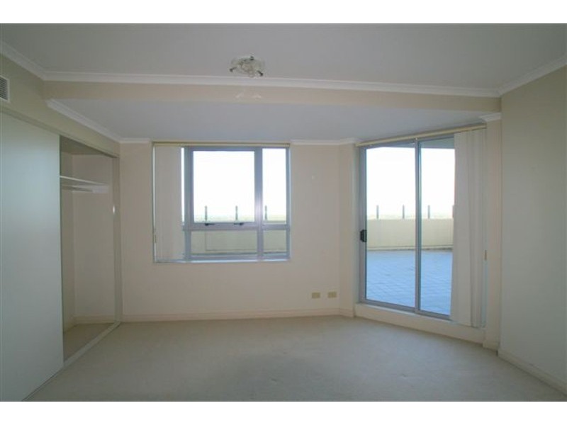 2305/2a Help Street, Chatswood NSW 2067