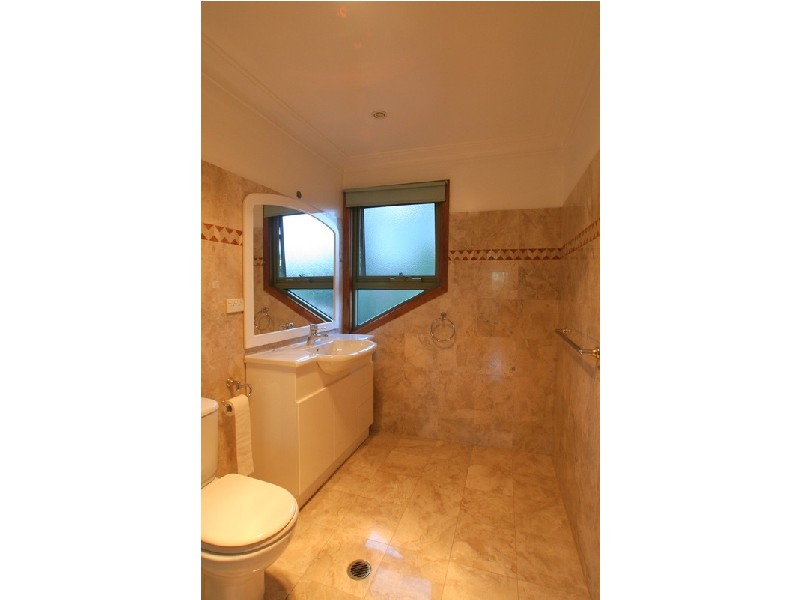 32 Griffith Avenue, Castle Cove NSW 2069