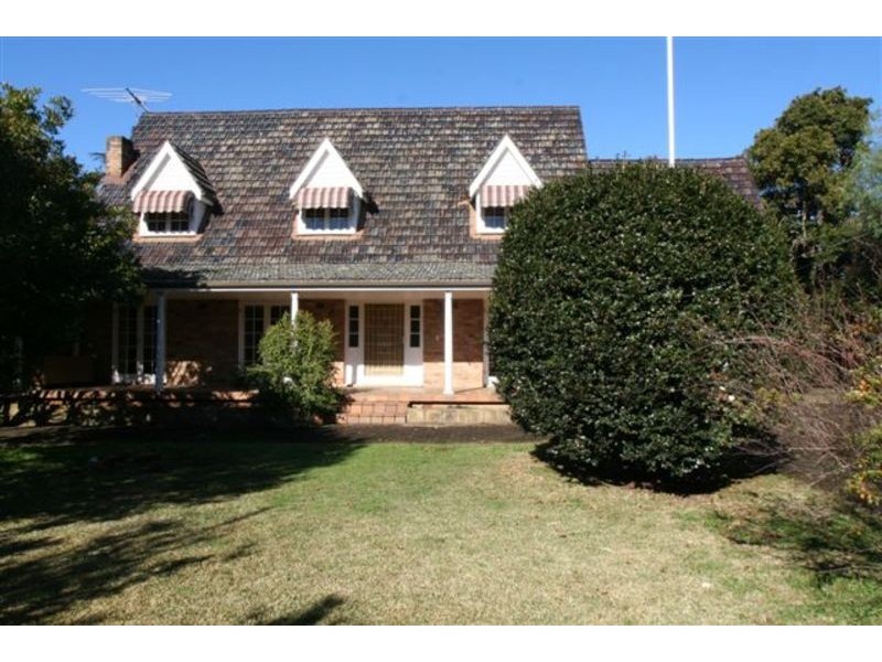 13 Memorial Avenue, St Ives NSW 2075