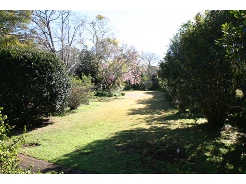 13 Memorial Avenue, St Ives NSW 2075