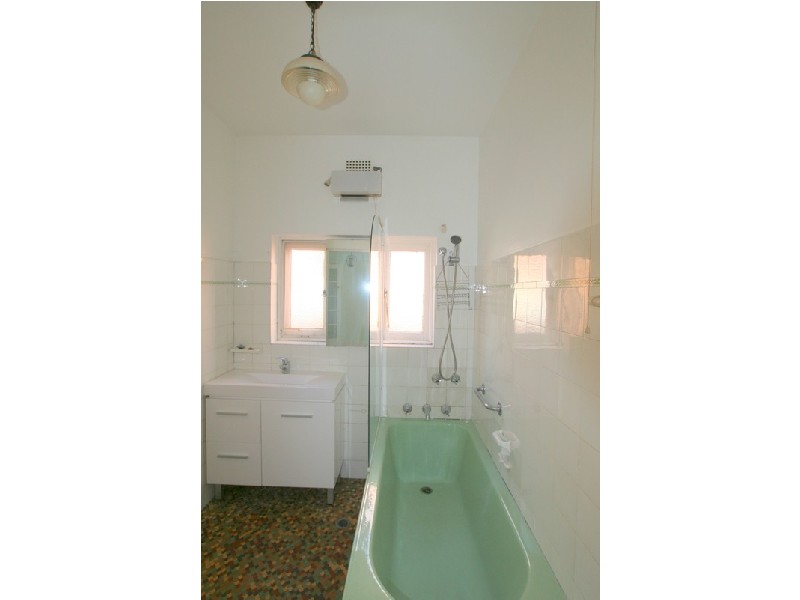 607 Warringah Road, Frenchs Forest NSW 2086