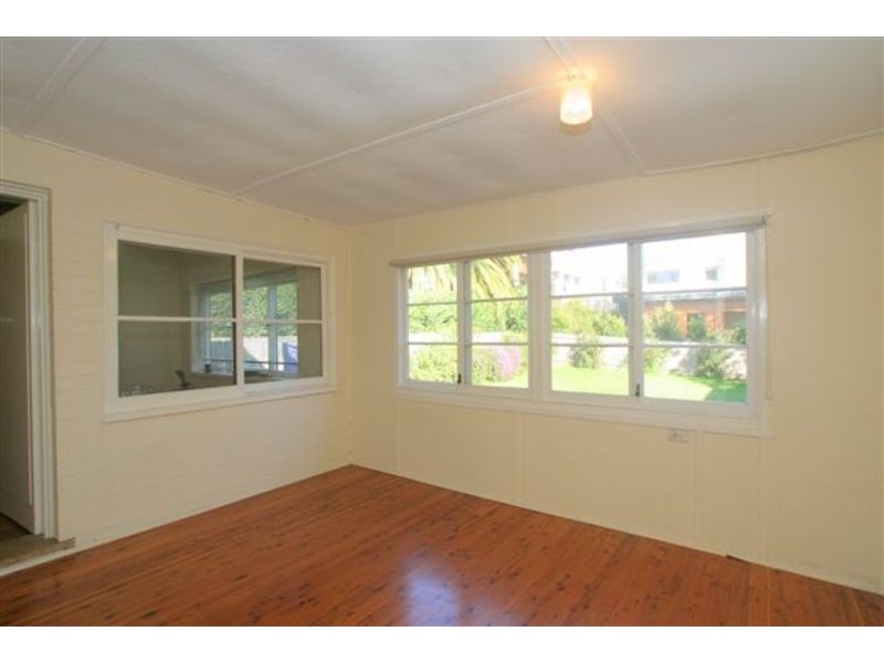 14 Rutland Avenue, Castlecrag NSW 2068