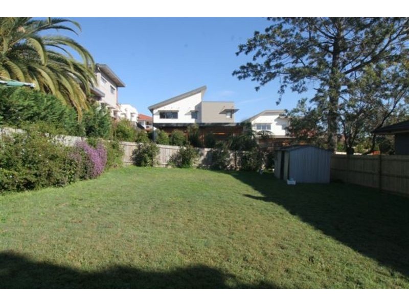 14 Rutland Avenue, Castlecrag NSW 2068