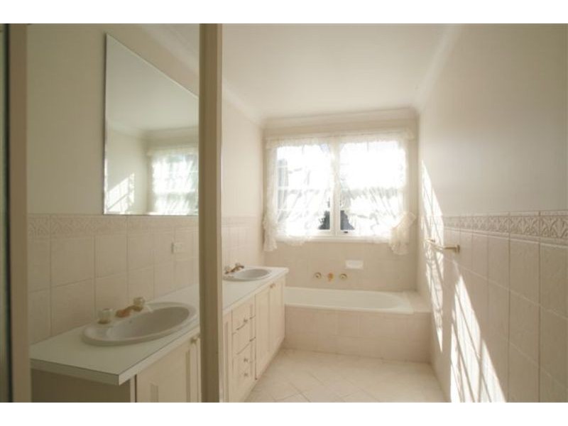 5a Memorial Avenue, St Ives NSW 2075