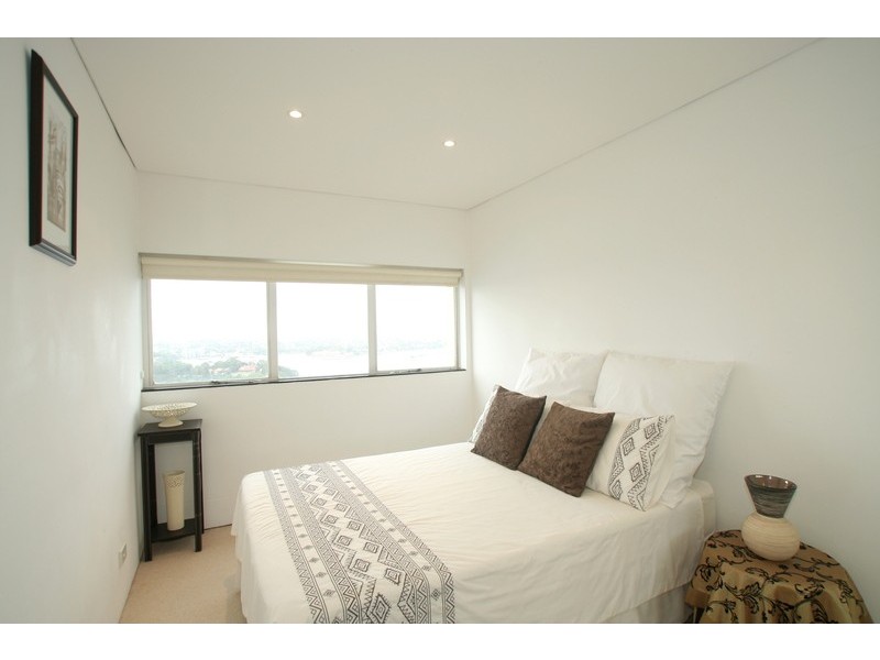 128/14 Blues Point Road, Mcmahons Point NSW 2060