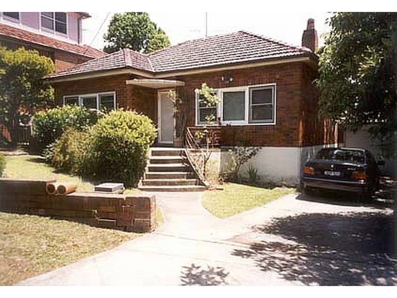 14 Rutland Avenue, Castlecrag NSW 2068