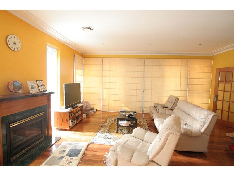 32 Griffith Avenue, Roseville Chase NSW 2069