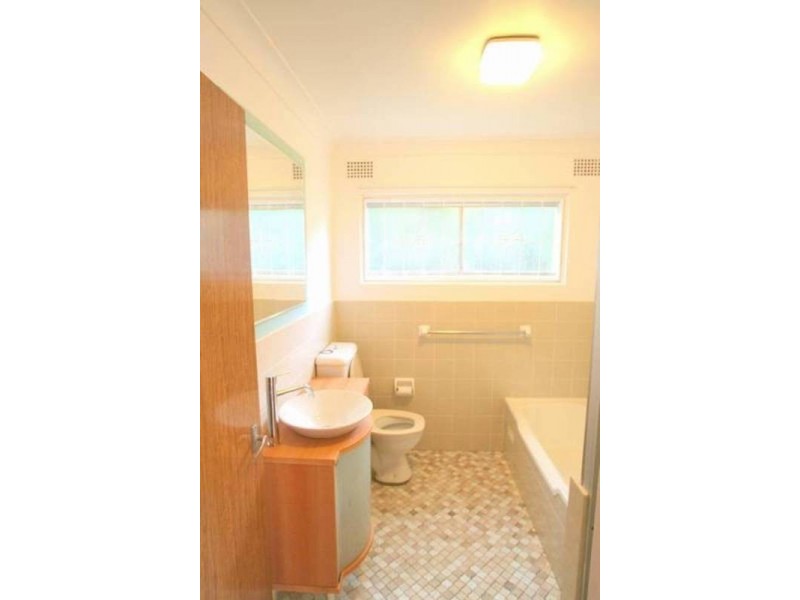 4/2 Essex Street, Killara NSW 2071