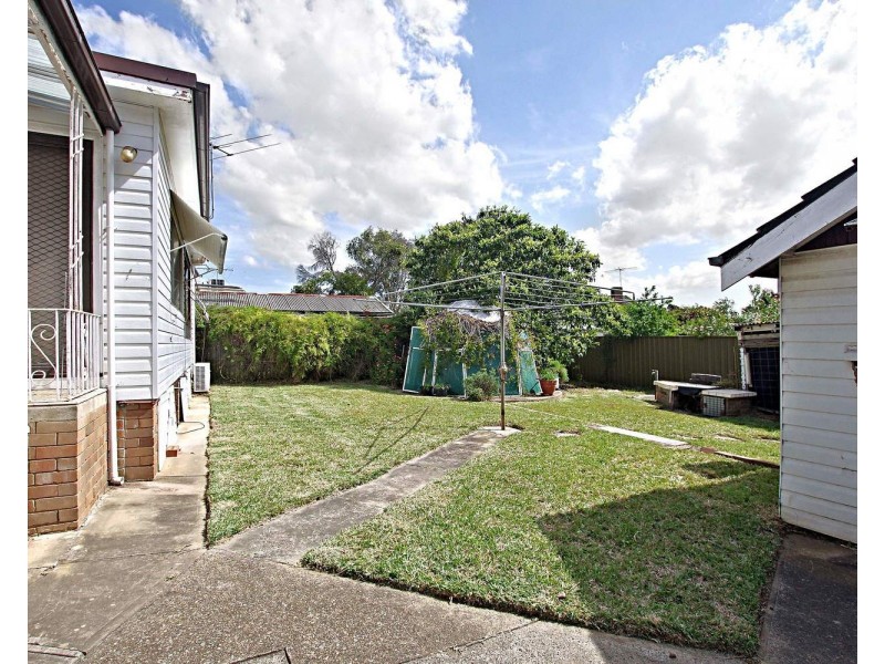 2 Elke Crescent, Chester Hill NSW 2162