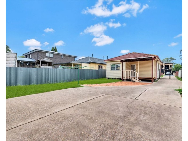41 Bland Street, Carramar NSW 2163
