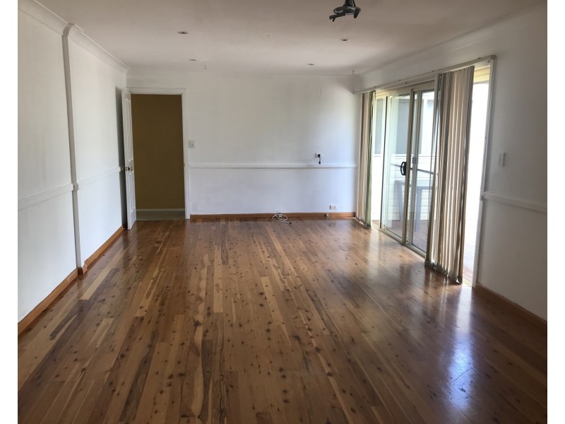 30 Universal Avenue, Georges Hall NSW 2198