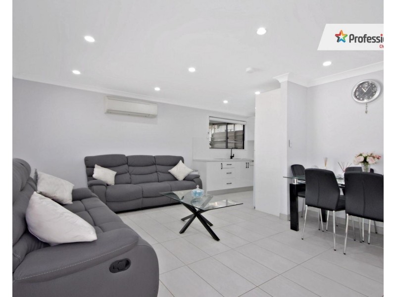 22 Van Dieman Crescent, Fairfield West NSW 2165