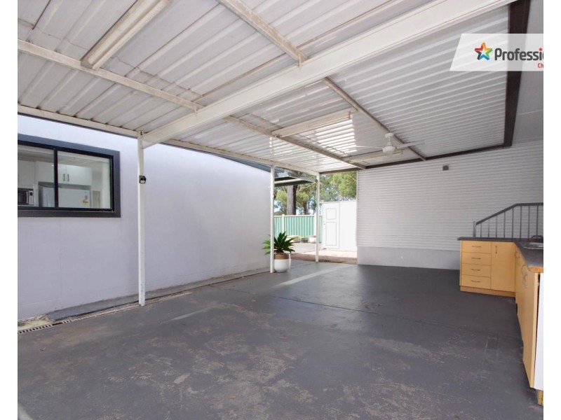 22 Van Dieman Crescent, Fairfield West NSW 2165