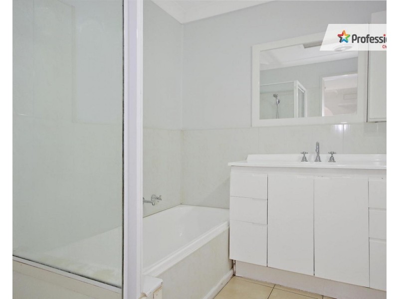 2/17 Campbell Hill Road, Chester Hill NSW 2162