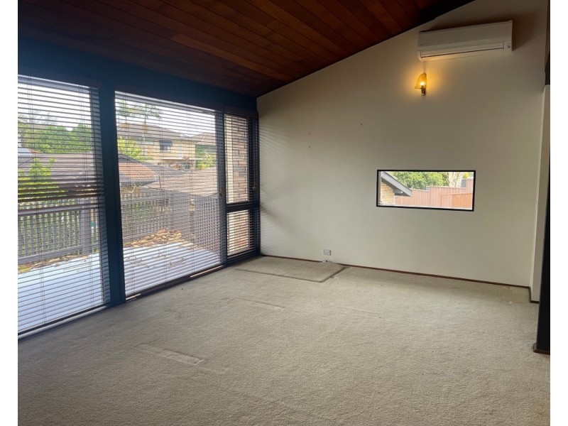 4 Korbel Place, Georges Hall NSW 2198