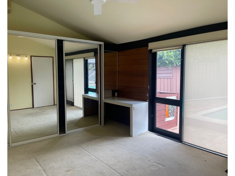 4 Korbel Place, Georges Hall NSW 2198