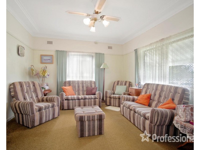 404 Blaxcell Street, South Granville NSW 2142