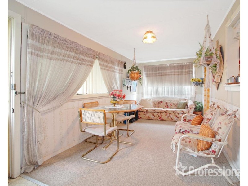 404 Blaxcell Street, South Granville NSW 2142