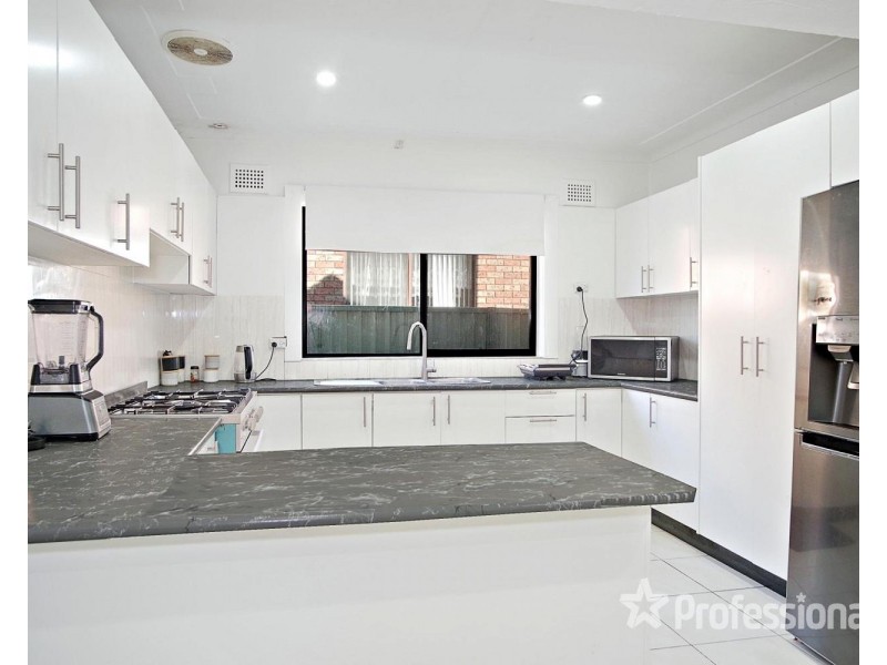 165 Woods Road, Sefton NSW 2162