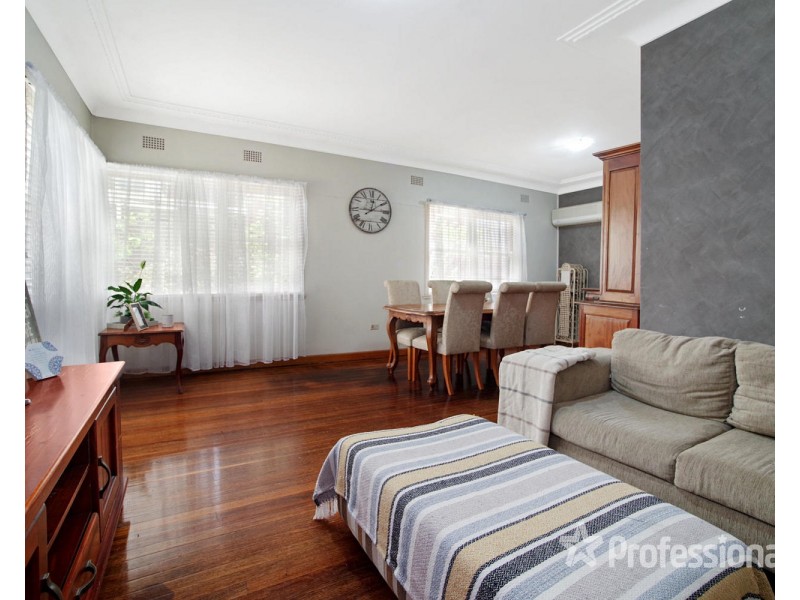 6 Greendale Crescent, Chester Hill NSW 2162