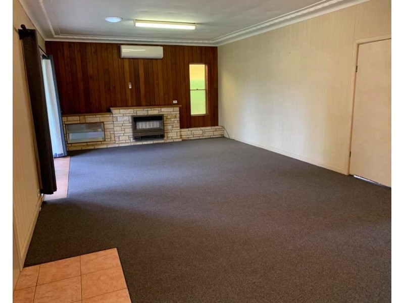 24 Monie Avenue, East Hills NSW 2213