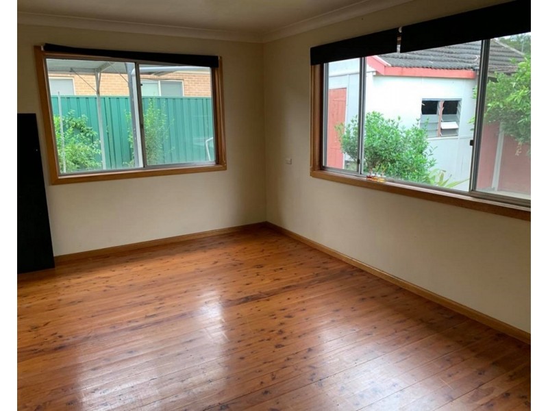 24 Monie Avenue, East Hills NSW 2213