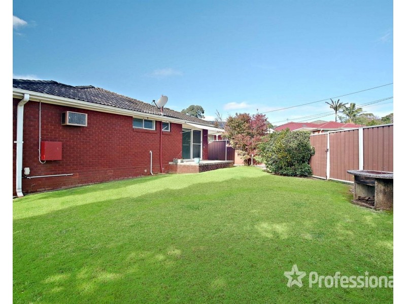 26 Stiller Place, Greenacre NSW 2190