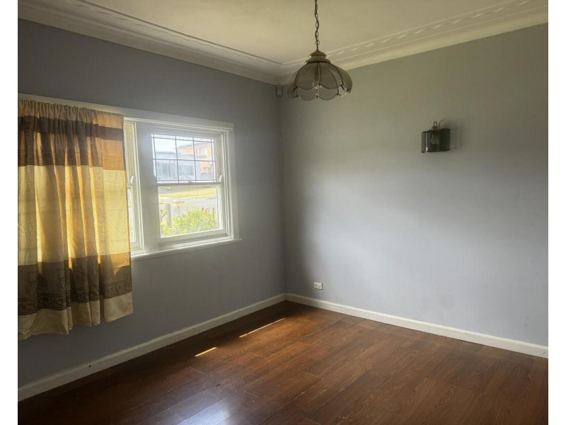 12 Gordon Street, Carramar NSW 2163