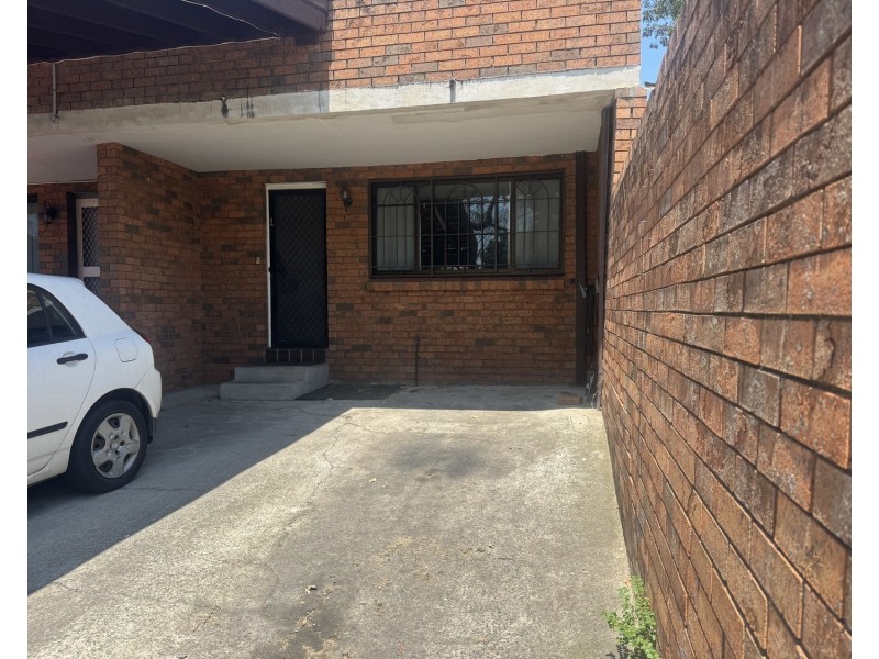 1/209 Hume Highway, Greenacre NSW 2190