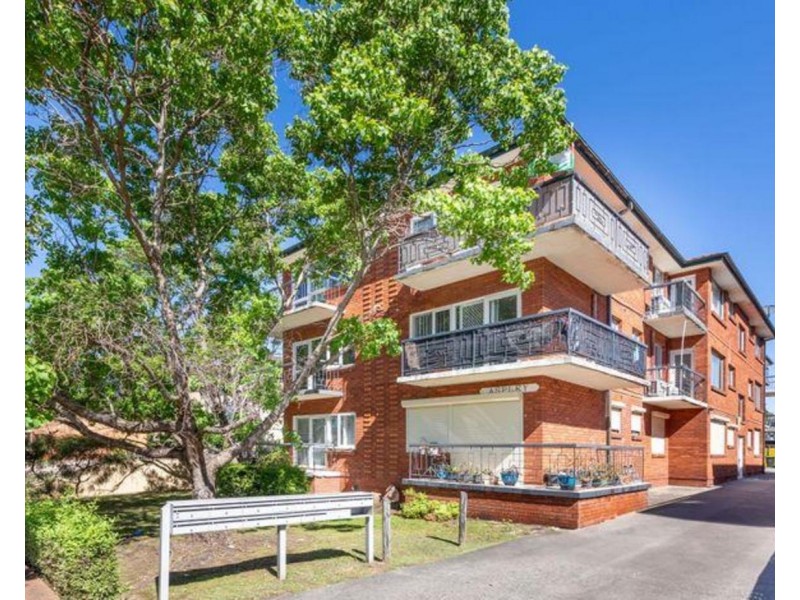 8/4 Calliope Street, Guildford NSW 2161