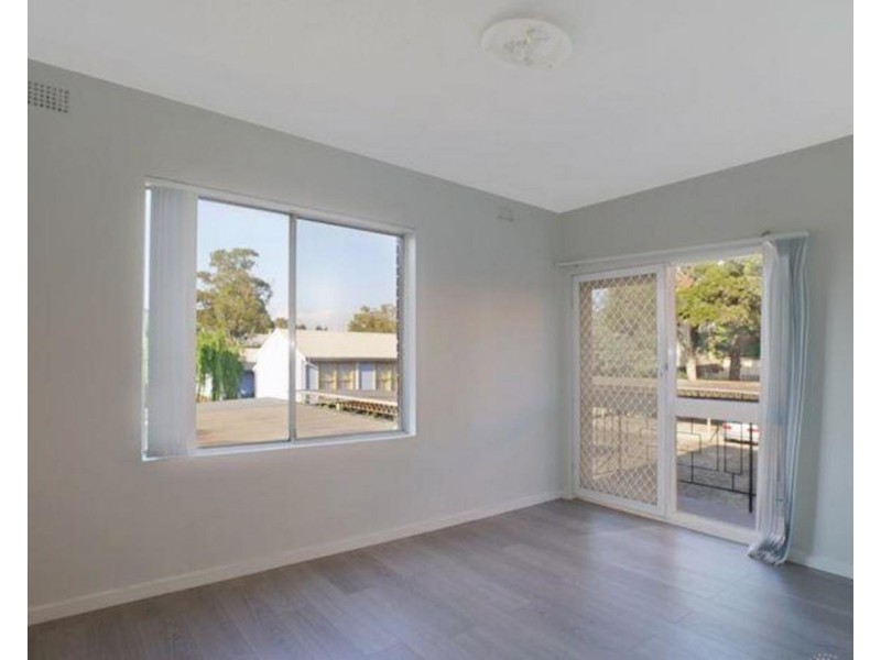8/4 Calliope Street, Guildford NSW 2161