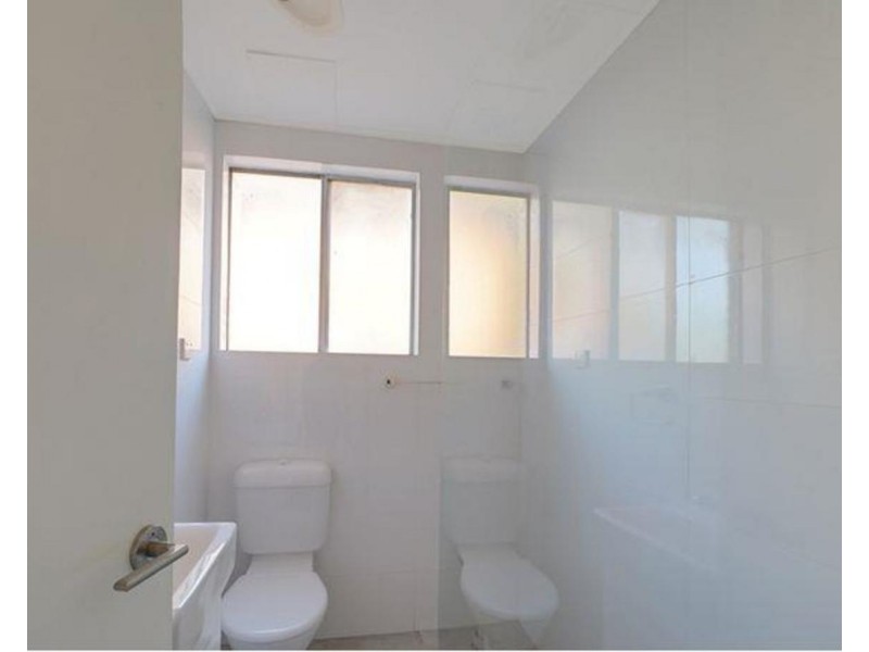 8/4 Calliope Street, Guildford NSW 2161