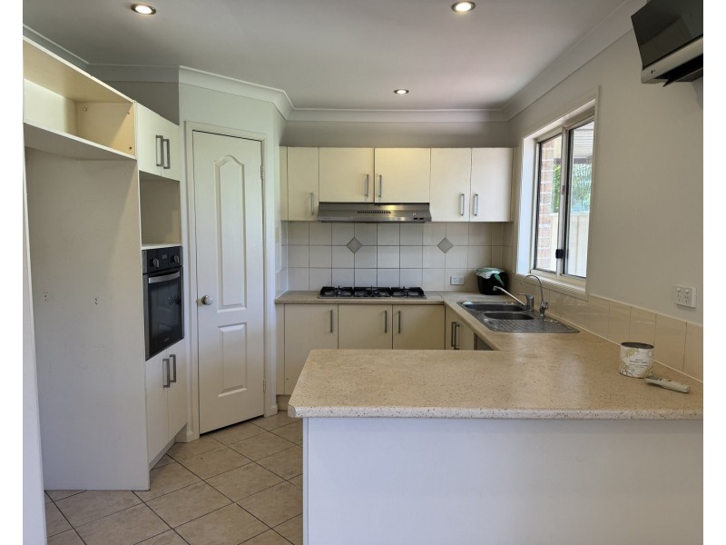 10 Laurina Avenue, Fairfield East NSW 2165