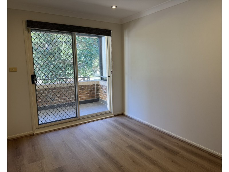 10 Laurina Avenue, Fairfield East NSW 2165