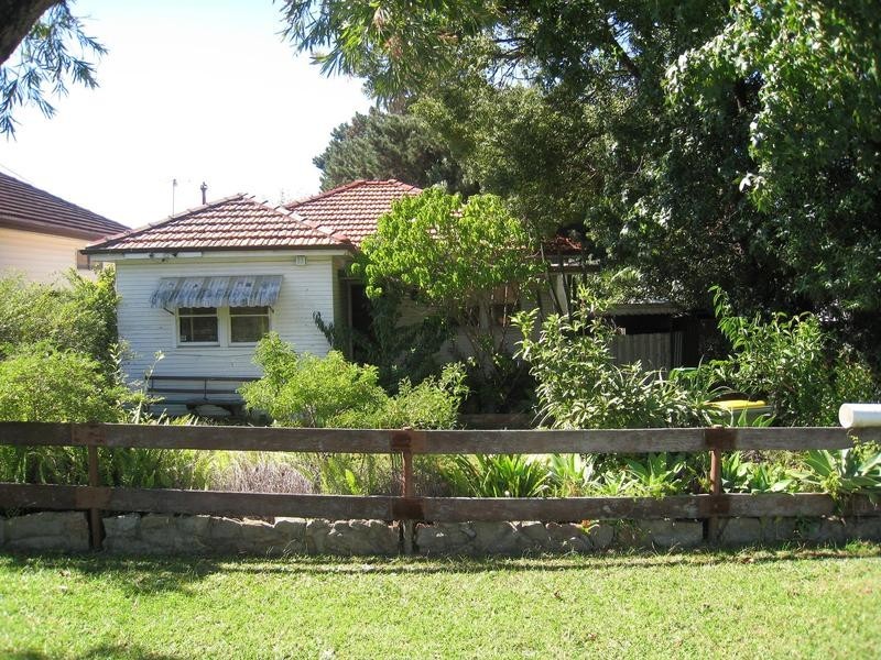 11 Arcsdia Street, Chester Hill NSW 2162