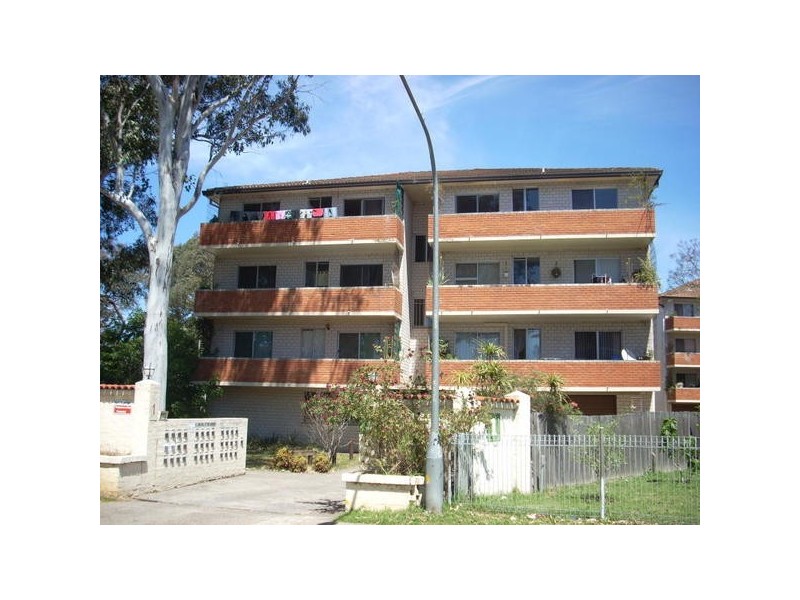 1 Waterside, Carramar NSW 2163