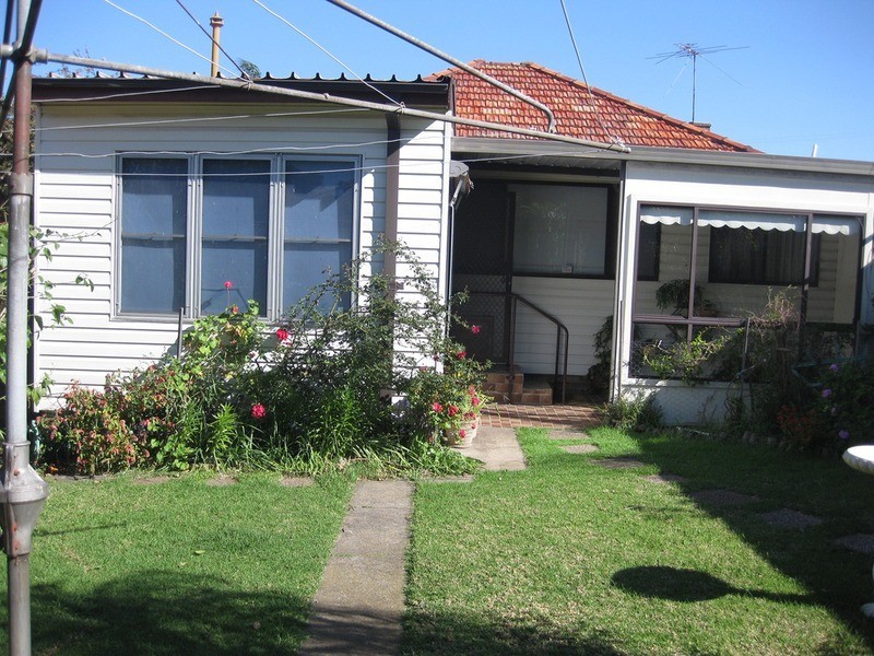 32 Esme Avenue, Chester Hill NSW 2162